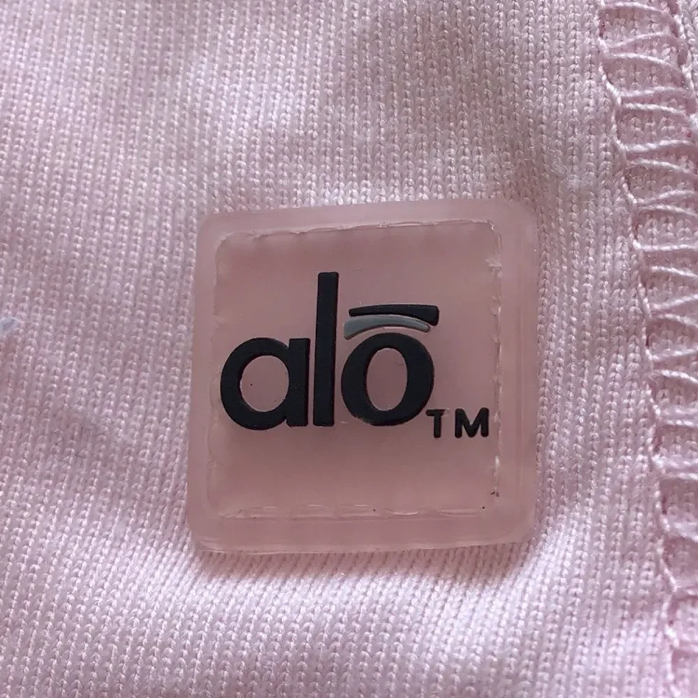 Alo Yoga CoolFit Light Pink Mesh Short Sleeve Stretch Performance Athetic Shirt